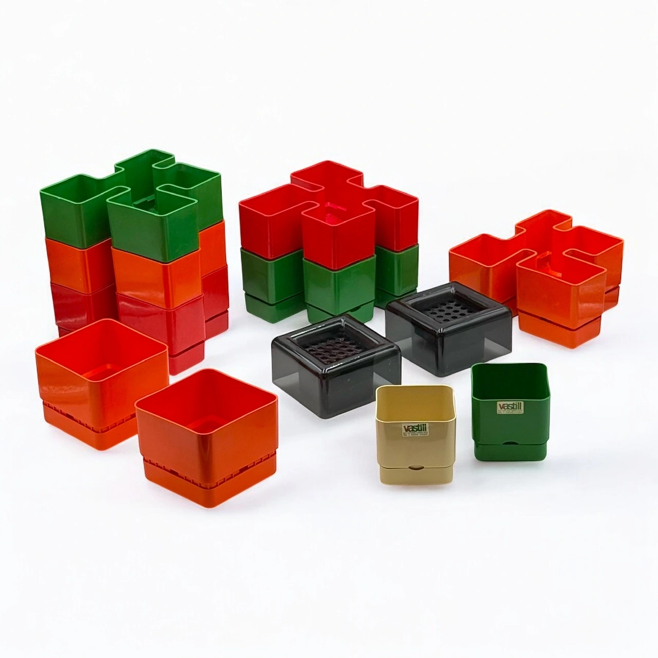 Rare space age planters in black by Mazzucchelli for Vastill, 1970s Italian design with water reserve and original boxes 1