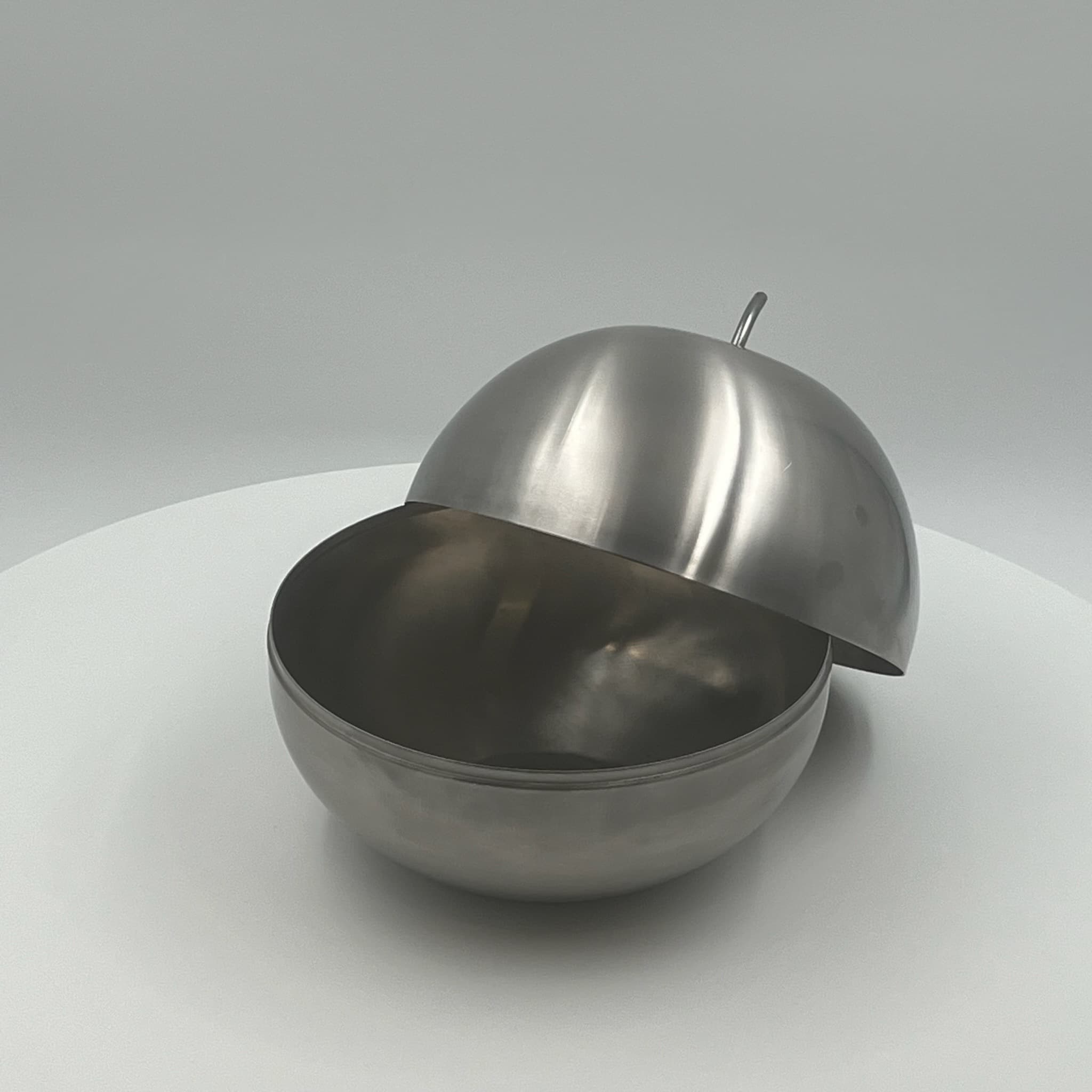 Morinox Stainless Steel Apple: Beautiful 70s Design Centerpiece - Image 5
