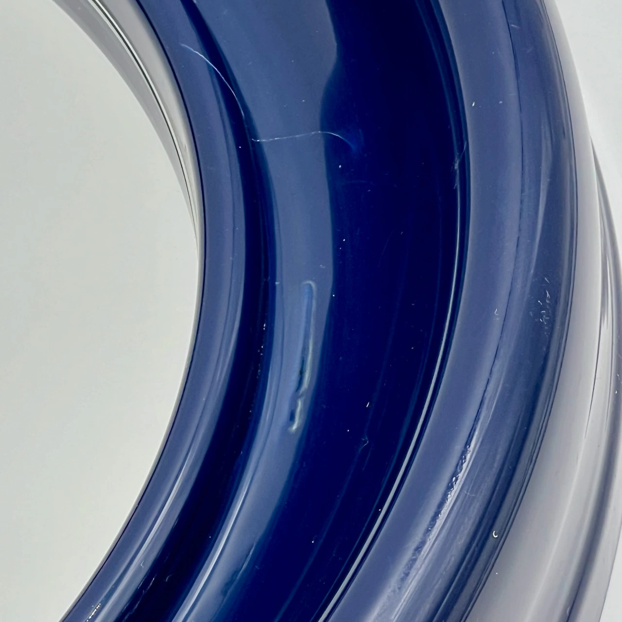 70s Plastic Mirror: Vintage Blue Round Design for Retro Interiors - Image 8