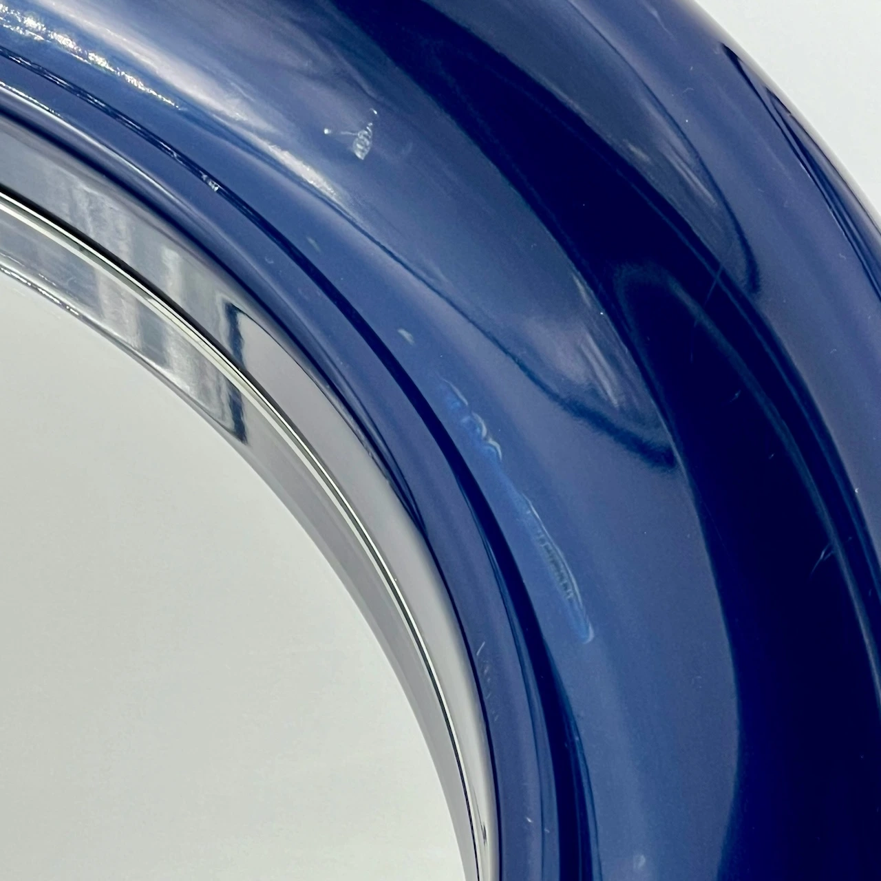 70s Plastic Mirror: Vintage Blue Round Design for Retro Interiors - Image 9
