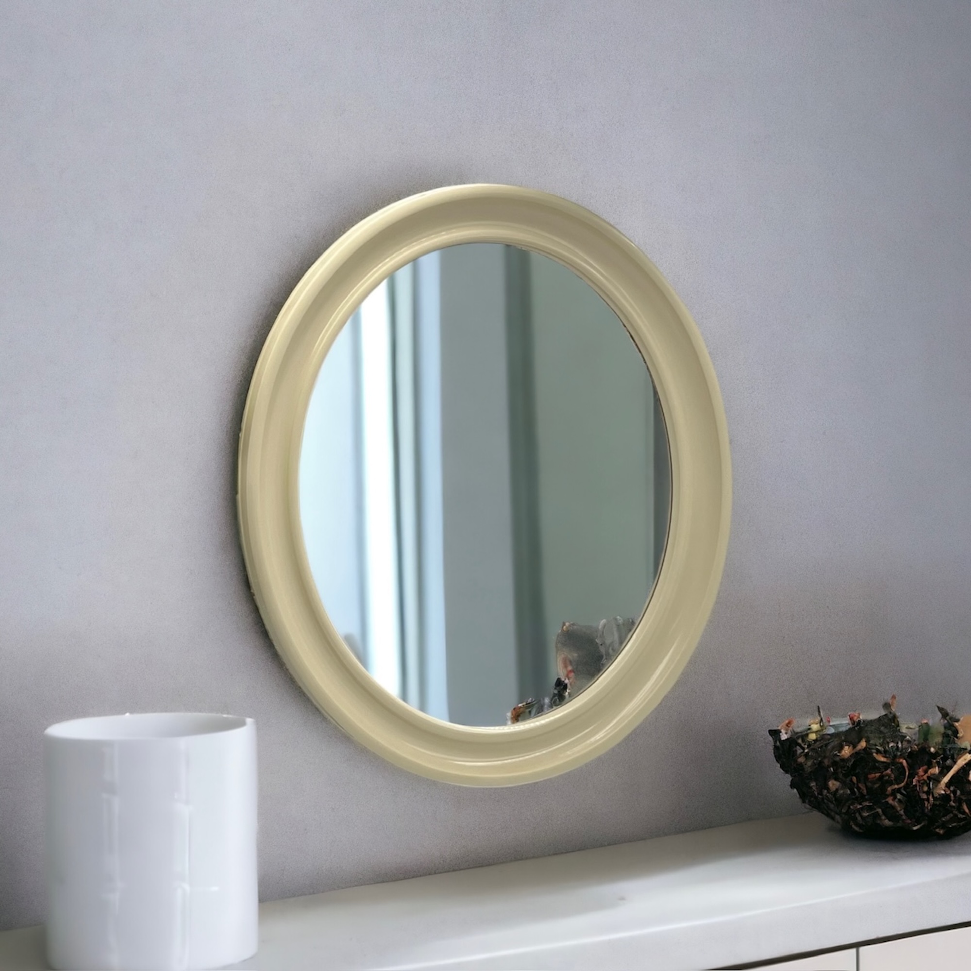 70s Wall Mirror by Carrara and Matta: Iconic Oval America Model - Image 6