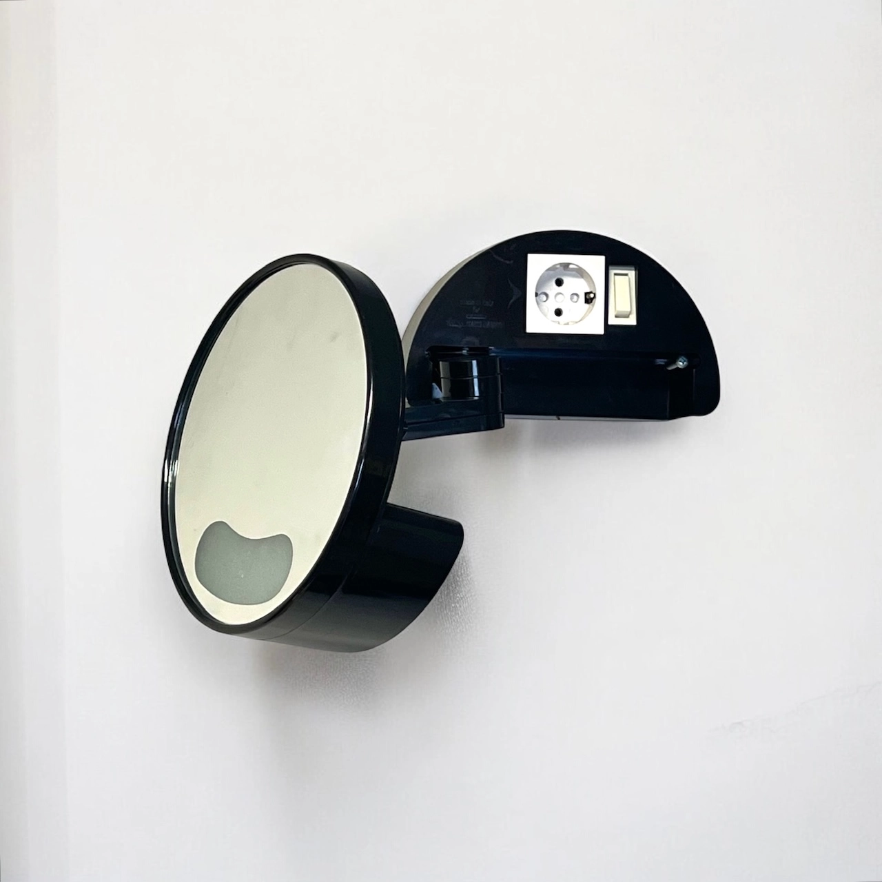 70s Wall Mirror with Light by Makio Hasuike for Gedy – Italian Design Classic - Image 7