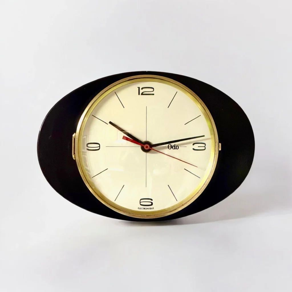 Elegant Vintage Wall Clock in Black Formica – ODO France 60s Treasure - Image 11