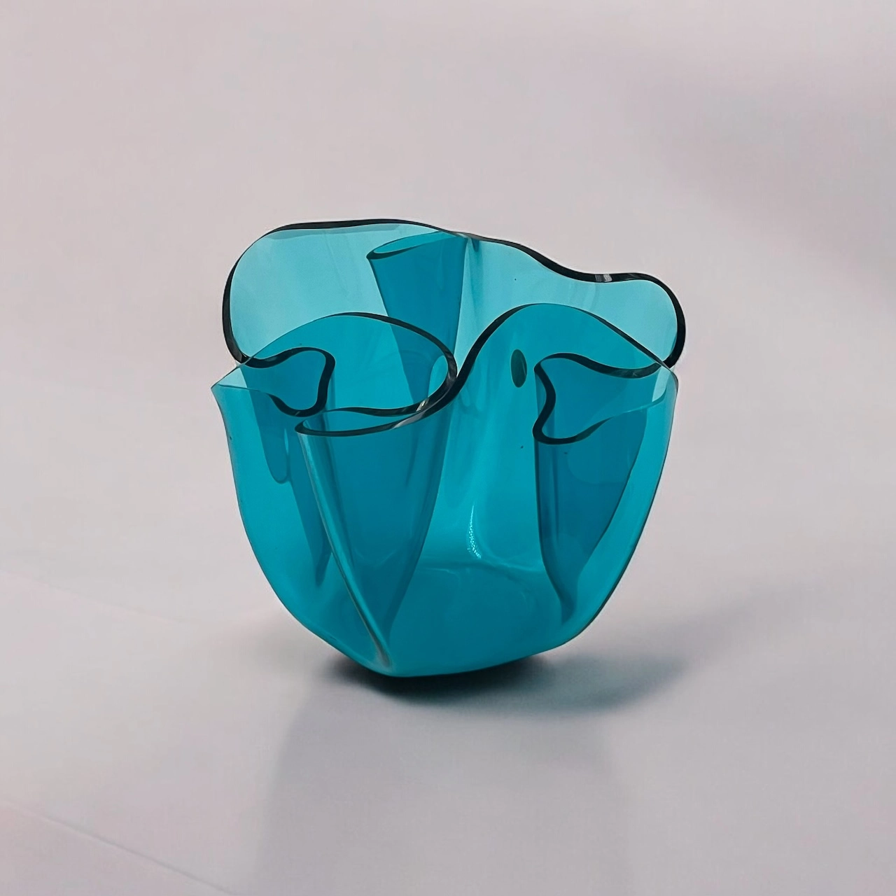 Exquisite Space Age Vase "Fazzoletto" by Luigi Massoni for Guzzini 1970s - Image 6