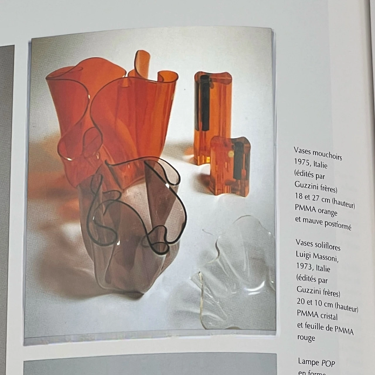 Exquisite Space Age Vase "Fazzoletto" by Luigi Massoni for Guzzini 1970s - Image 9