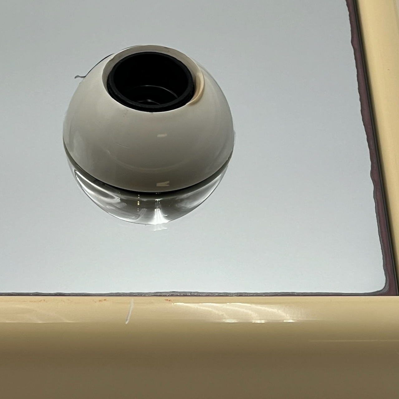 Vintage 80s Gedy Wall Mirror with Integrated Lamps - Italian Design Elegance - Image 3