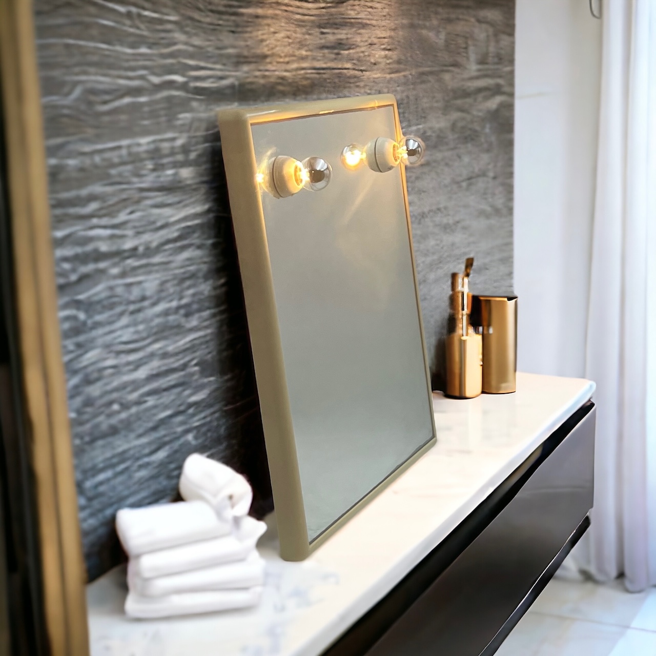 Vintage 80s Gedy Wall Mirror with Integrated Lamps - Italian Design Elegance - Image 7