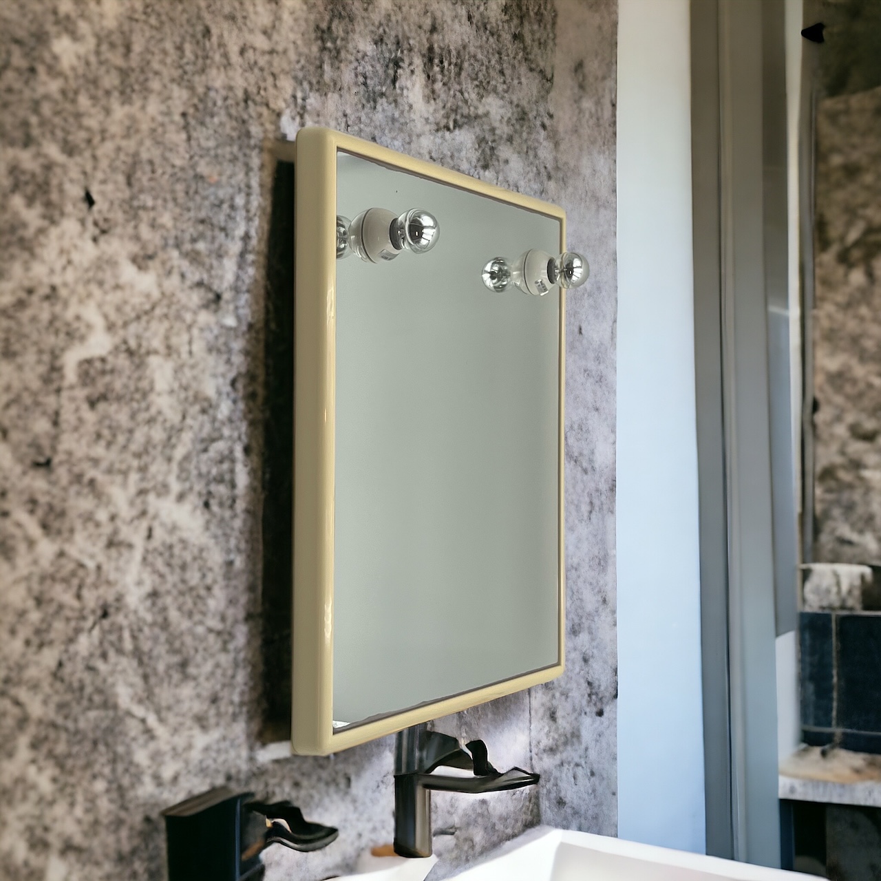 Vintage 80s Gedy Wall Mirror with Integrated Lamps - Italian Design Elegance - Image 8