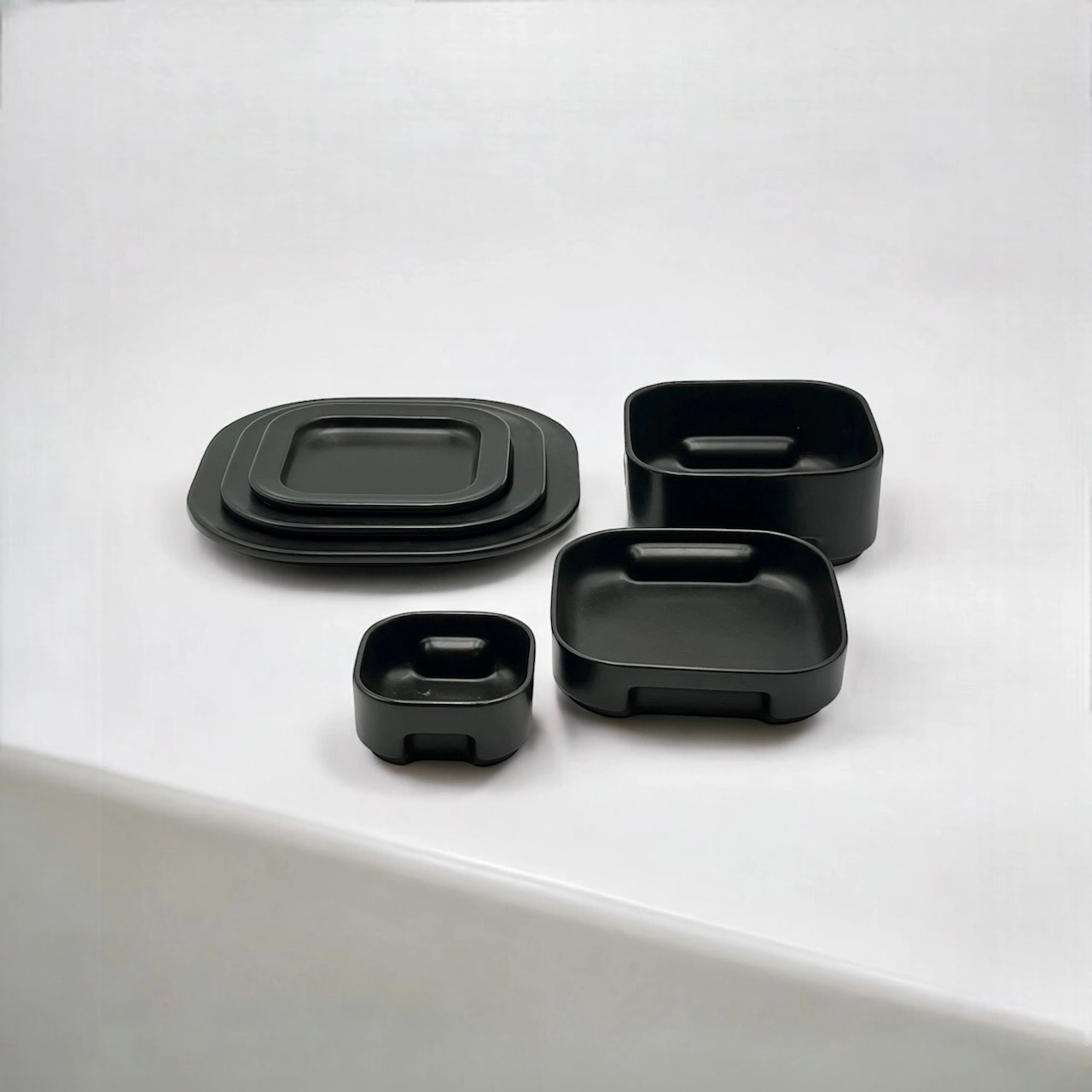 Unique Space Age Decor: 70s Tableware by Makio Hasuike - Image 4