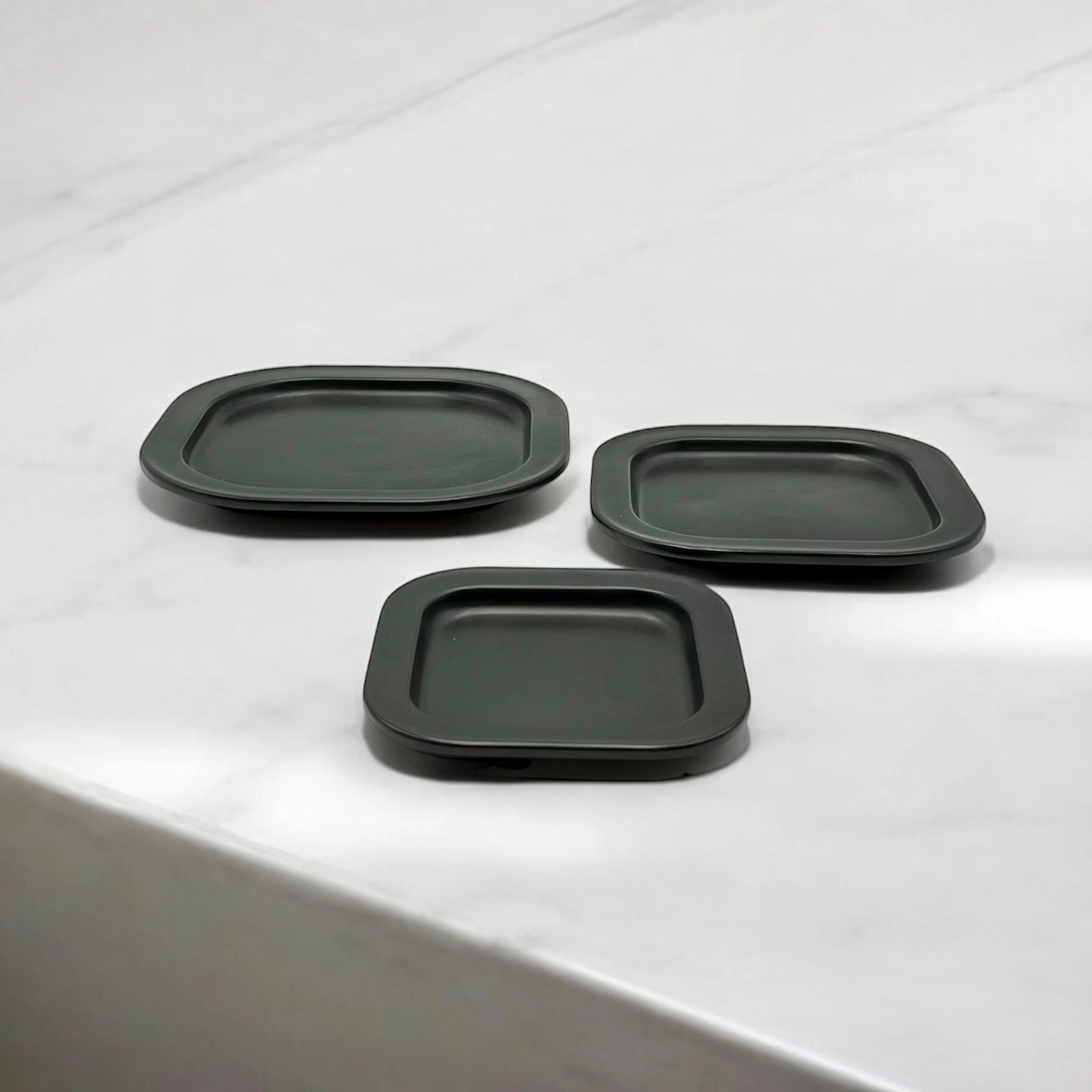 Unique Space Age Decor: 70s Tableware by Makio Hasuike - Image 6