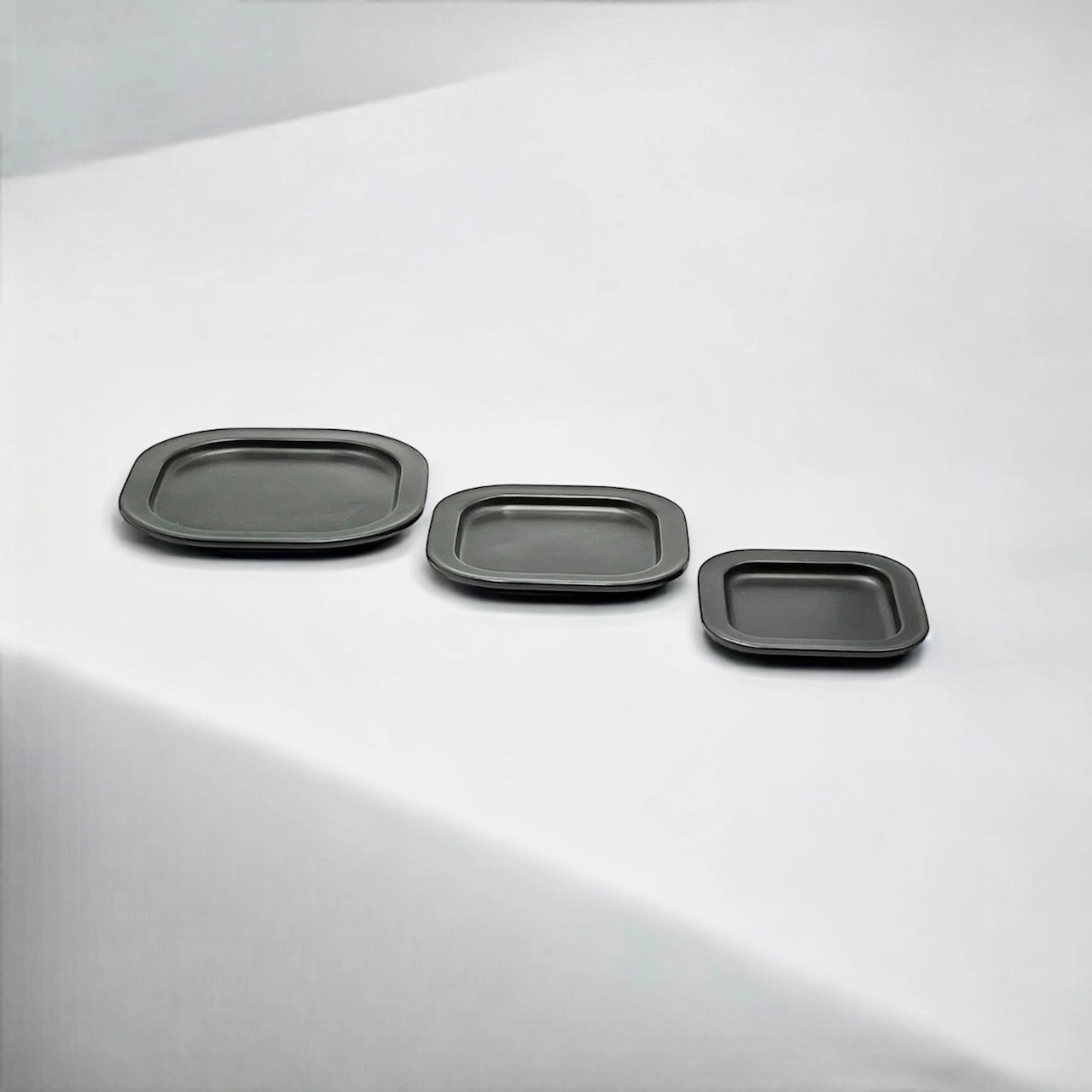 Unique Space Age Decor: 70s Tableware by Makio Hasuike - Image 7