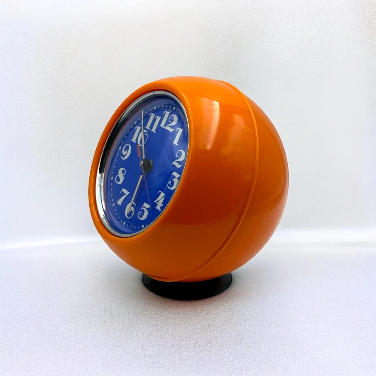 Iconic 70s Space Age Clock – Vibrant Orange Globe Design - Image 2
