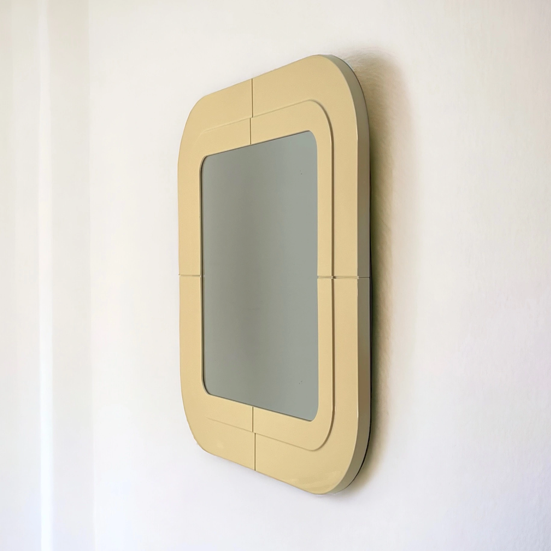 Iconic Vintage Kartell Mirror by Anna Castelli 1960s - Image 9