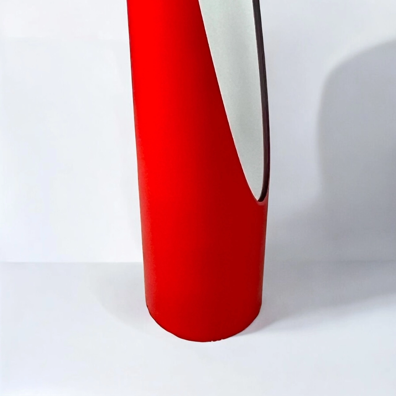 Lipstick Mirror in Glossy Red - 70s Vintage Design Masterpiece - Image 7