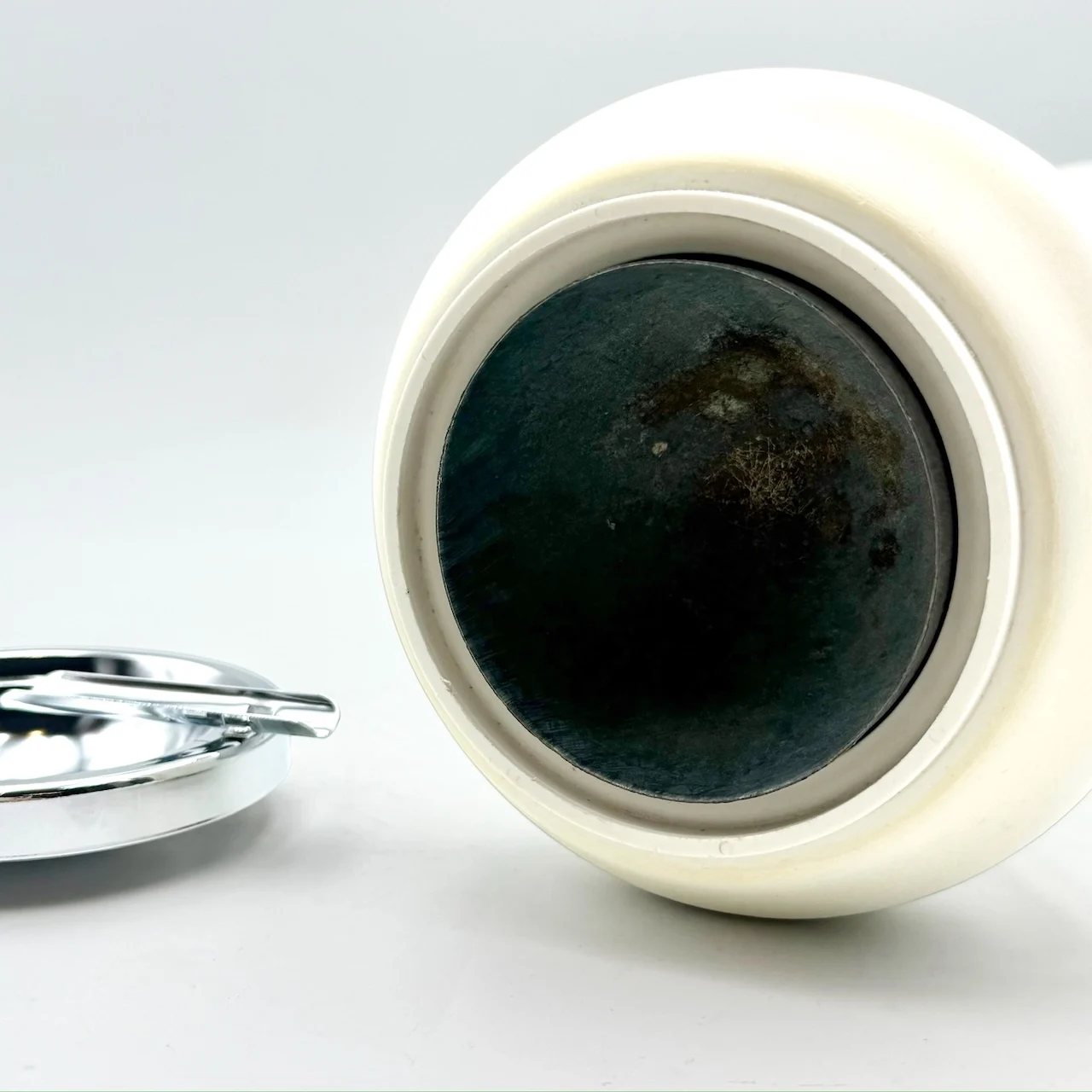 Rare 1960s Vintage Ashtray &ndash; Sleek Retro Floor Standing - Image 5