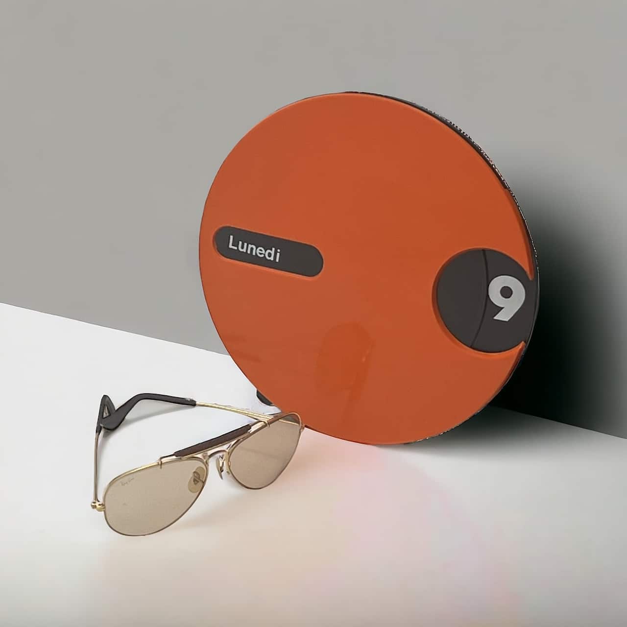 Rare 1970s Italian Space Age Calendar: Retro Futurism Timepiece - Image 4