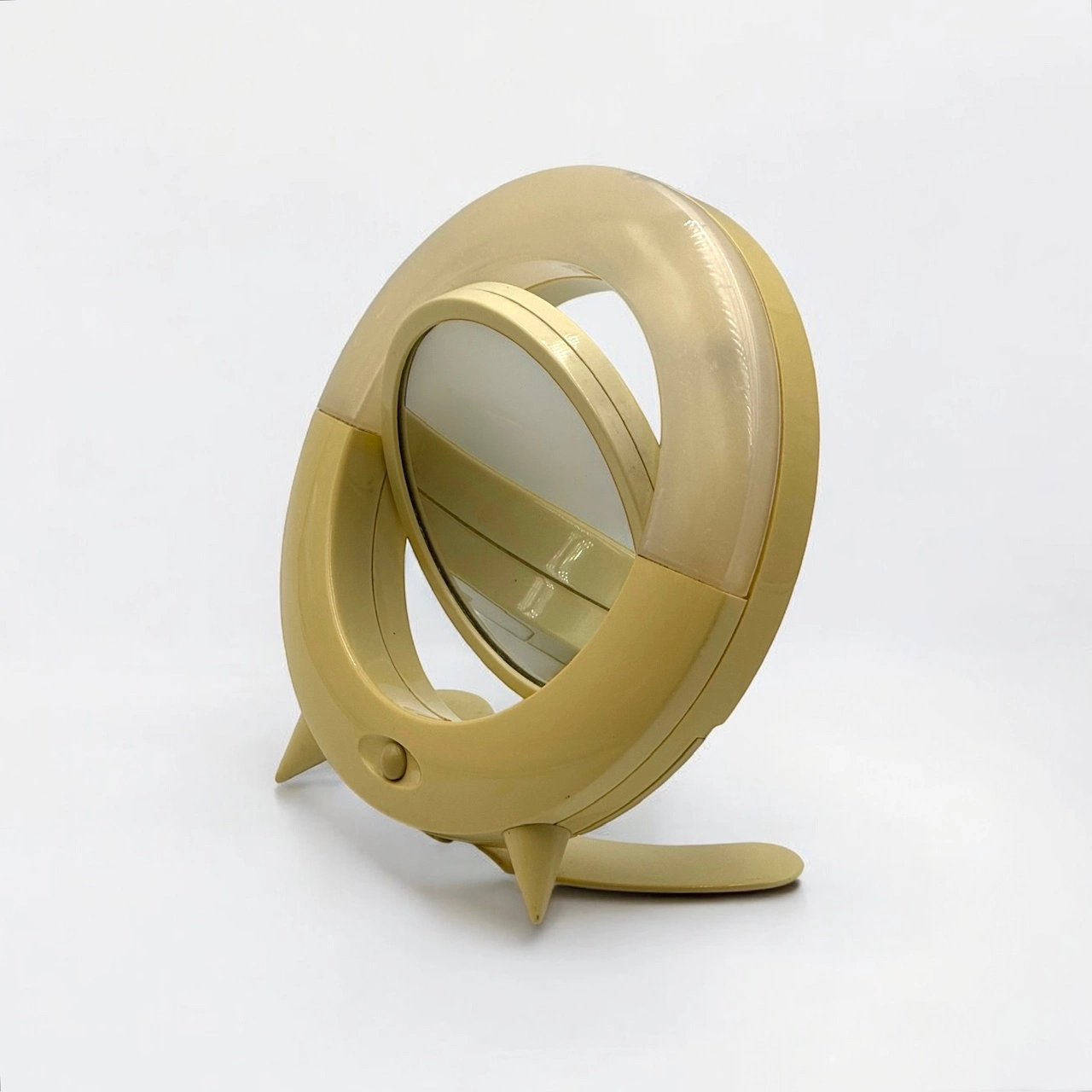 Space Age Mirror – Lighted Design with Retro Futuristic Charm - Image 5