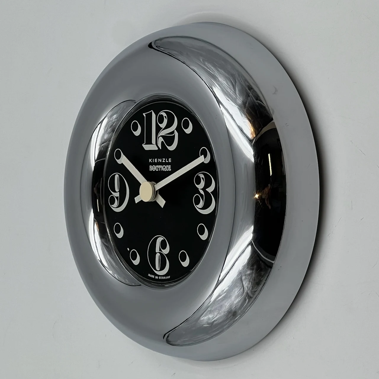 Rare Kienzle Boutique Space Age Wall Clock: Iconic 70s Design - Image 2