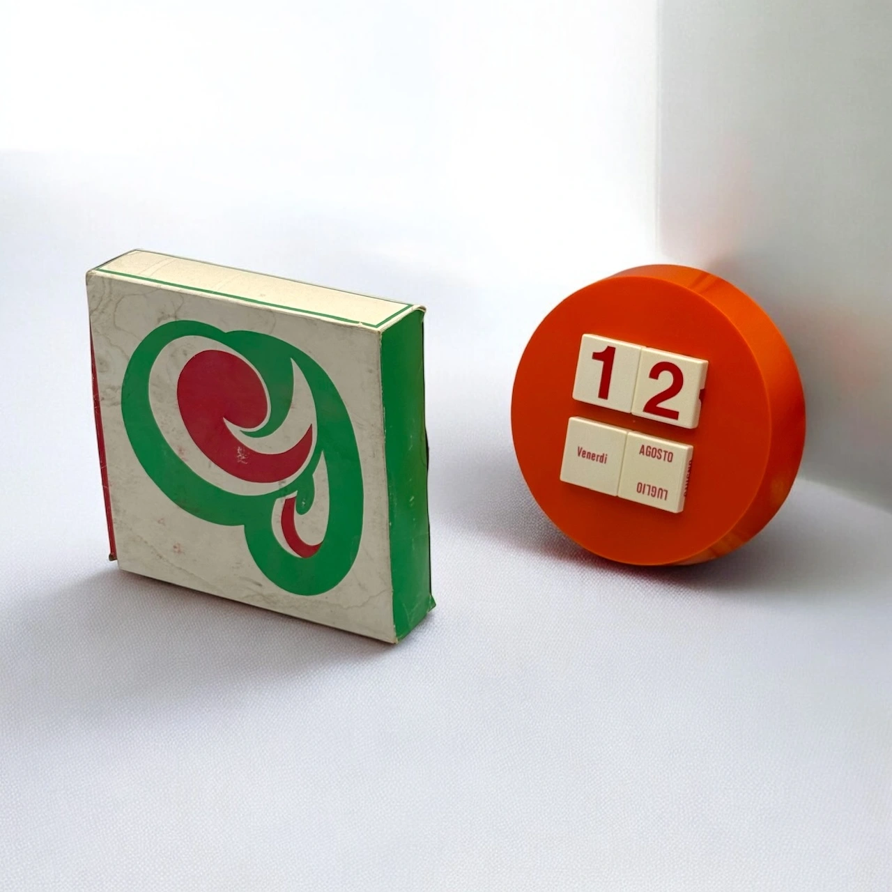 Vintage 1970s Space Age Calendar – Iconic Italian Design in Orange - Image 8