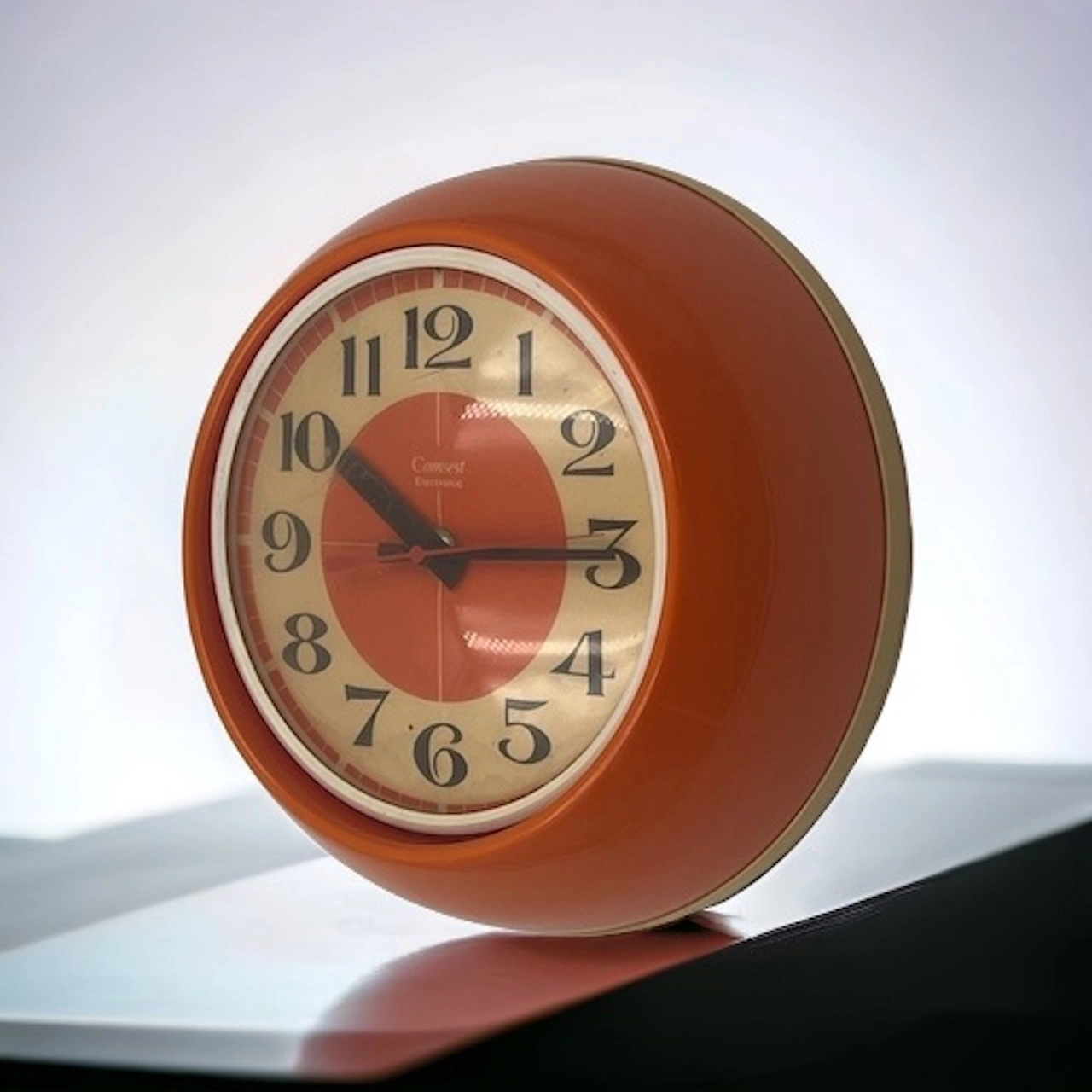 Vintage Space Age 70s Clock by Comsest - Made in Italy - Image 2