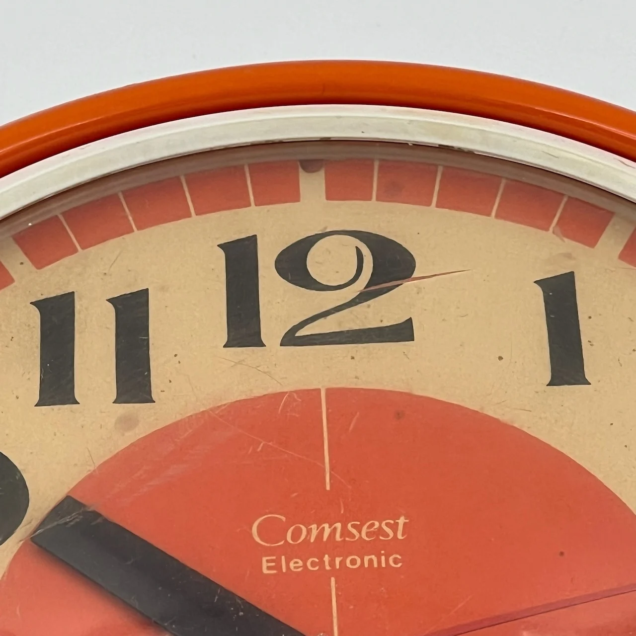 Vintage Space Age 70s Clock by Comsest - Made in Italy - Image 4