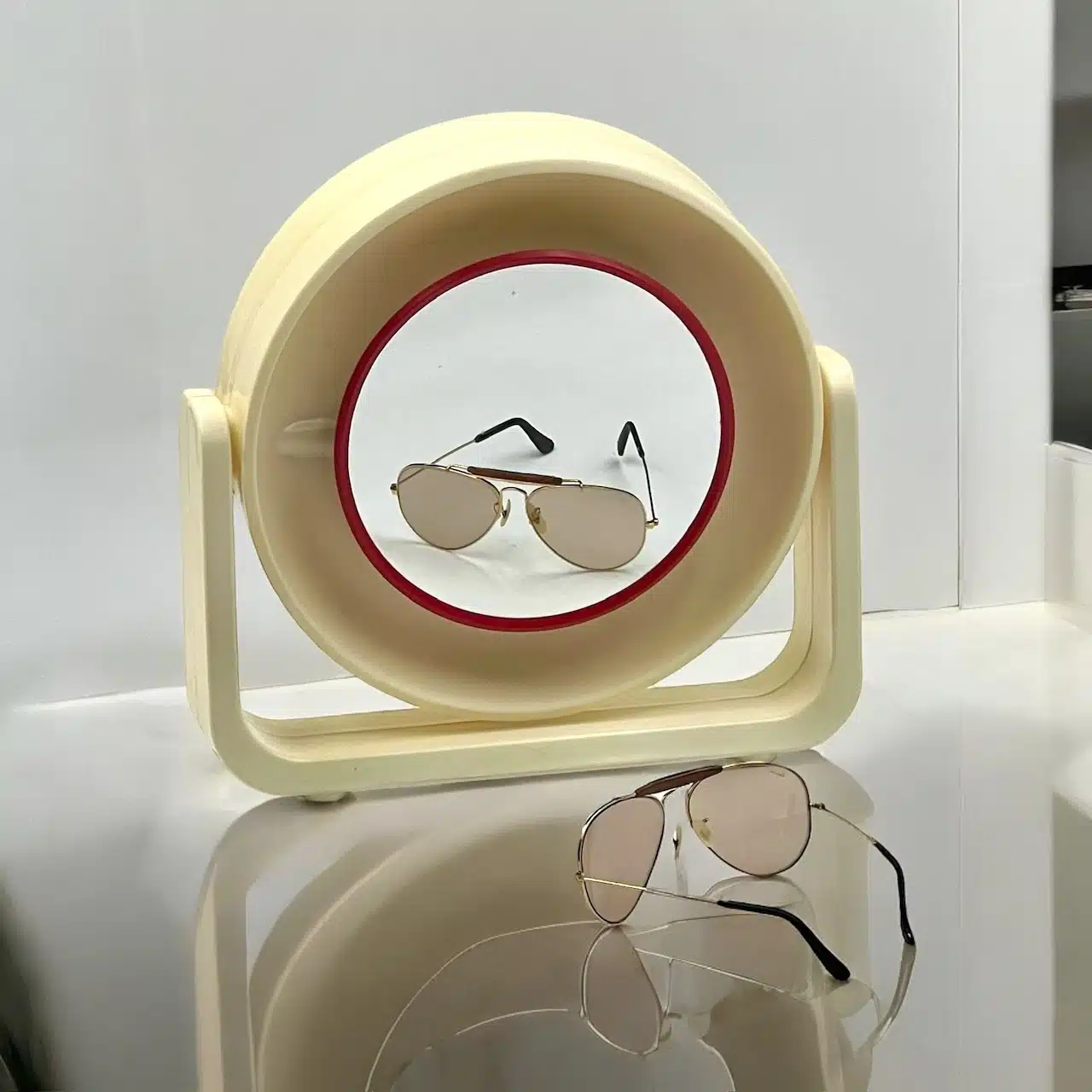 Vintage Allstar Space Age Mirror with Light: Rare 60s Design - Image 2