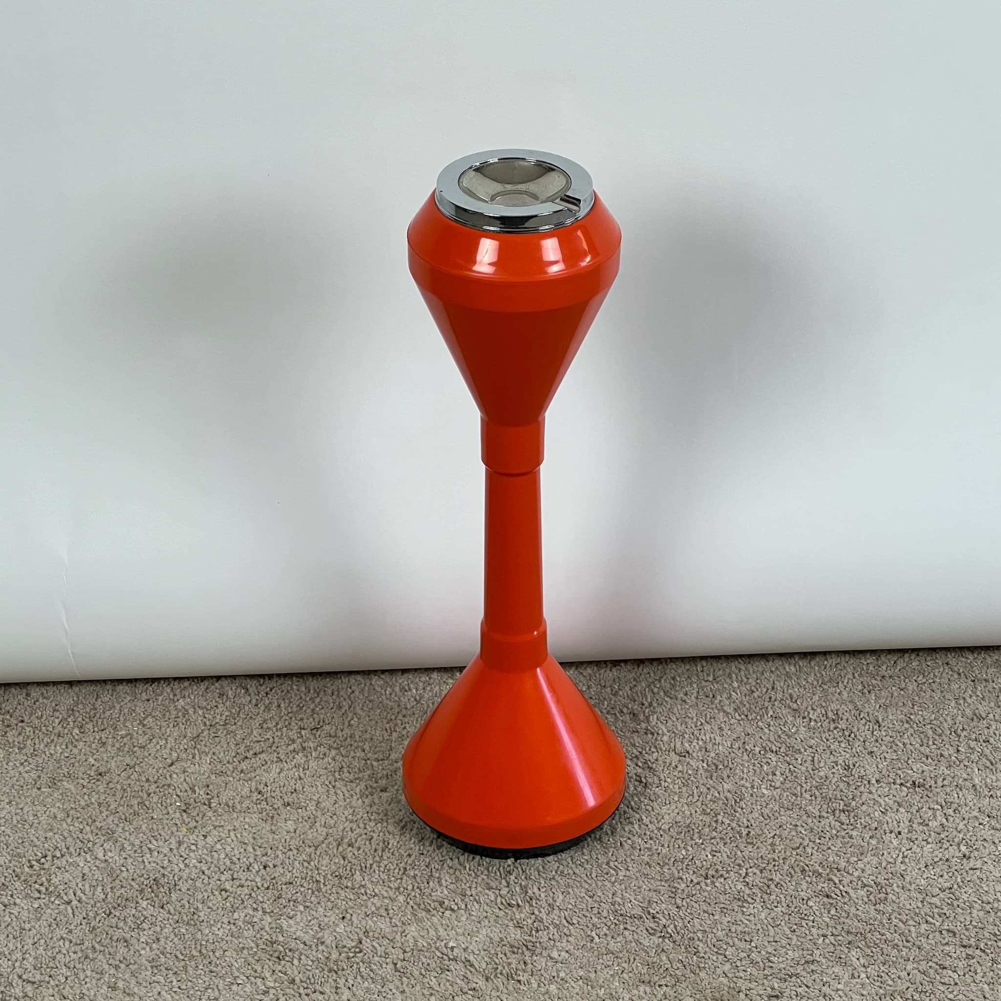 Unusual Vintage 1960s Ashtray: Orange Retro Chic Decor - Image 3
