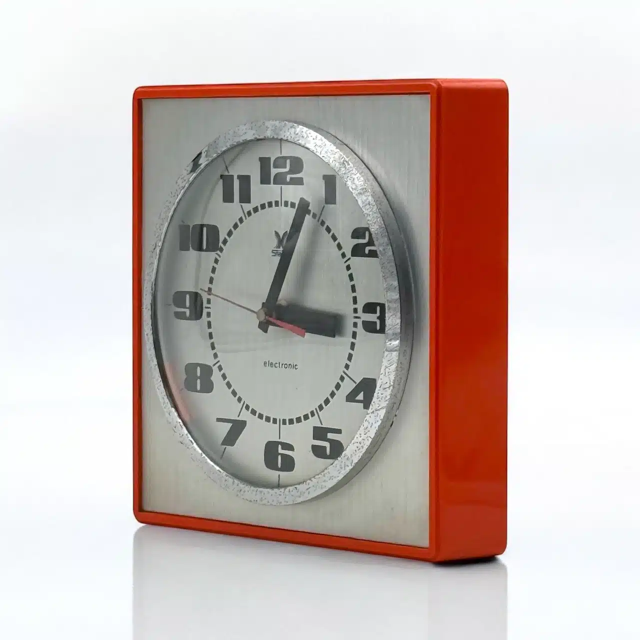 Vintage Wall Clock Stärke 60s/70s – Orange & Chrome Design - Image 4