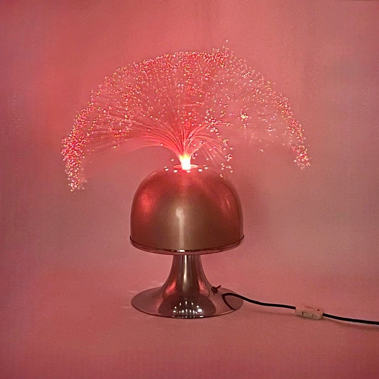 60s Ambient Lamp: Vintage Rotating Metal Light with Color Effect - Image 10