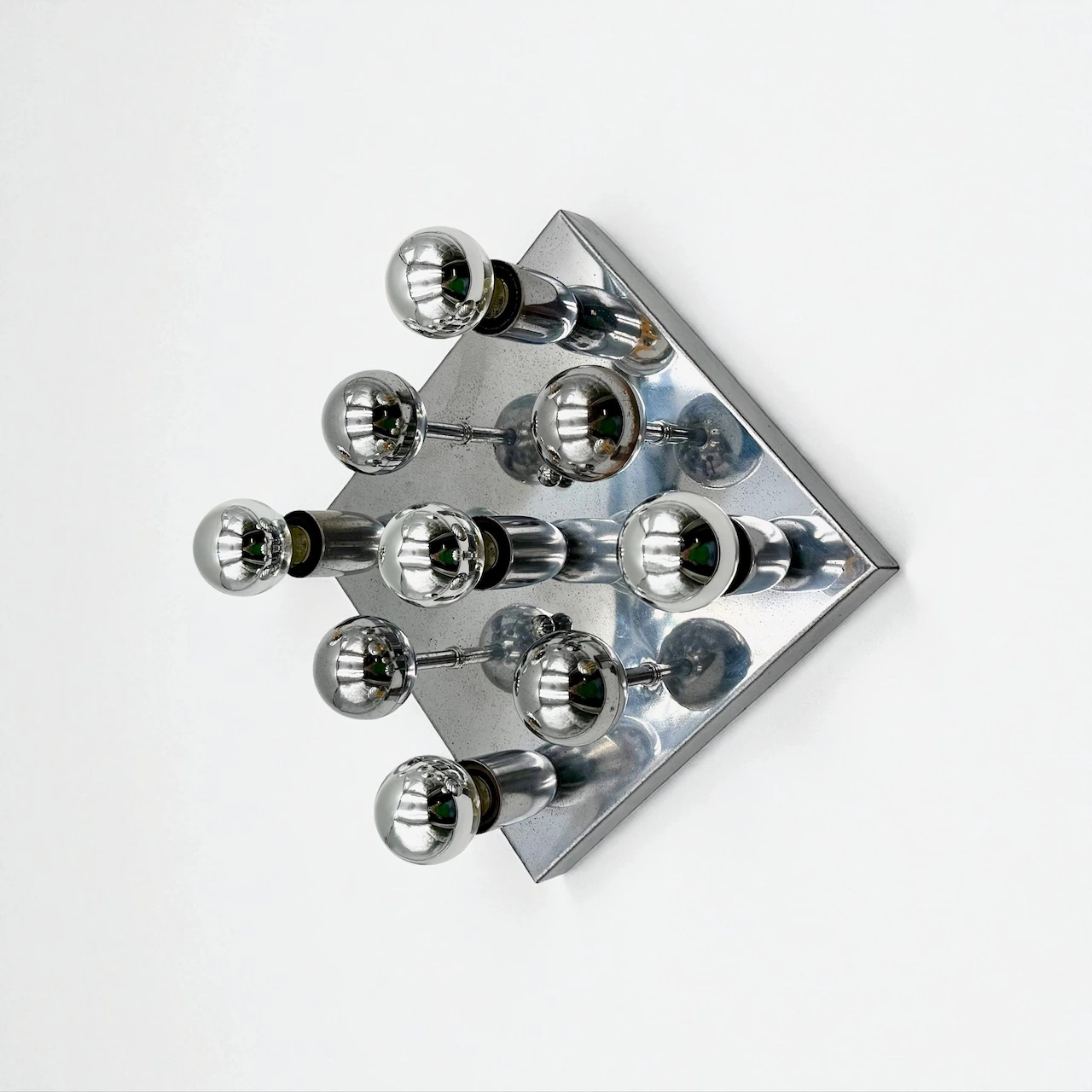 1970s-chrome-wall-light-with-mirrored-bulbs-and-geometric-design