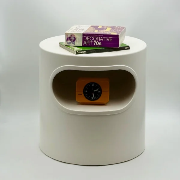 White Artemide Giano Vano Side Table 1970s Italian Design
