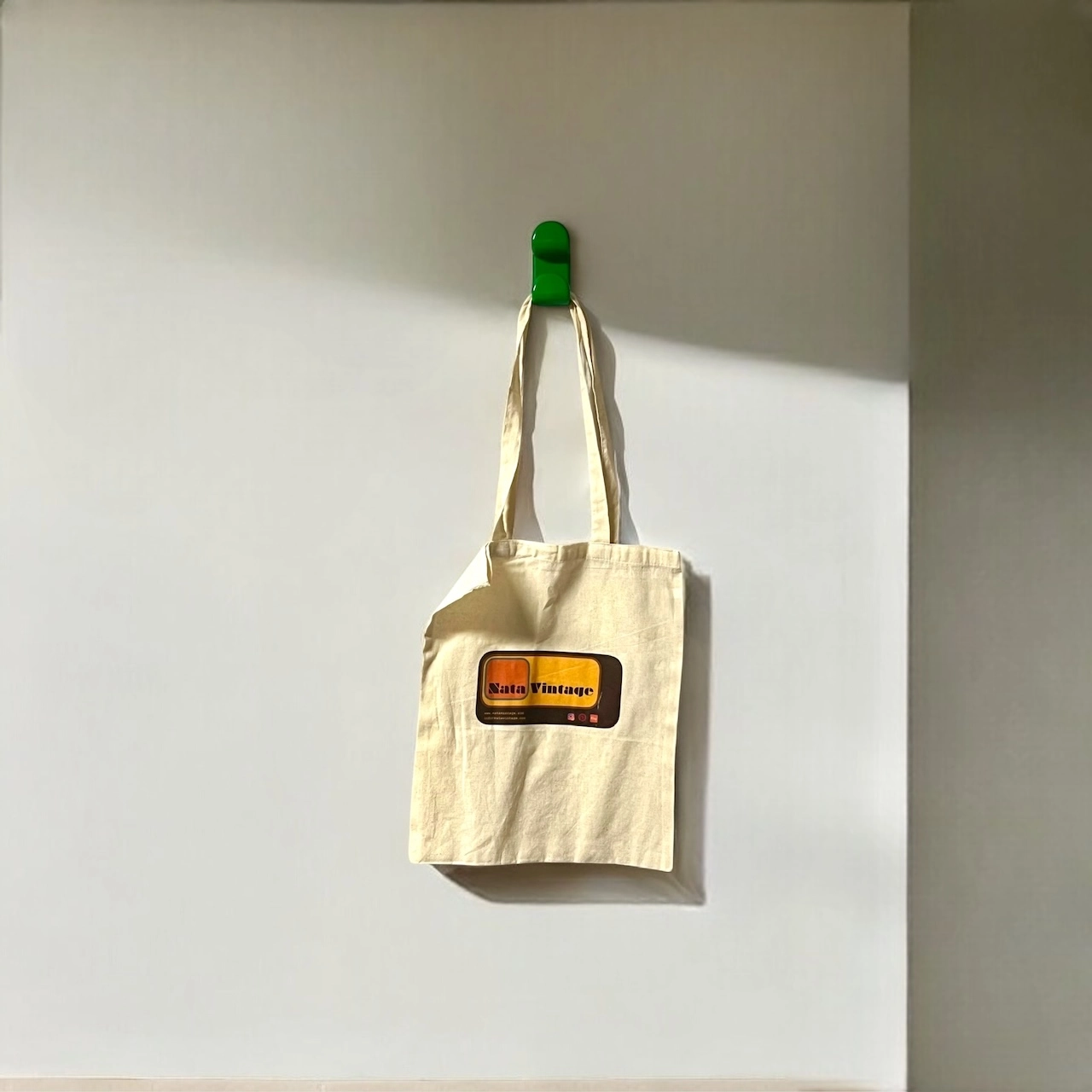 vibrant green 70s coat hooks ambrogio rossari gedy 1970s NOS