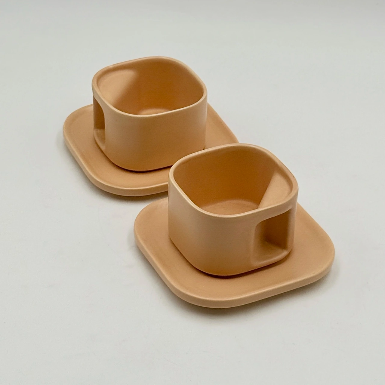 Makio Hasuike cups ceramic coffee pair powder pink Arnolfo di Cambio 1970s