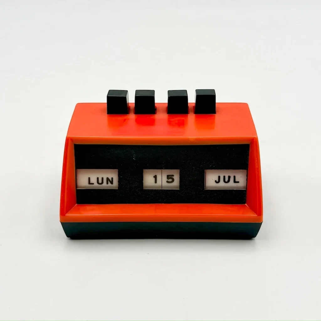 Vintage perpetual calendar red plastic 1970s french pop design