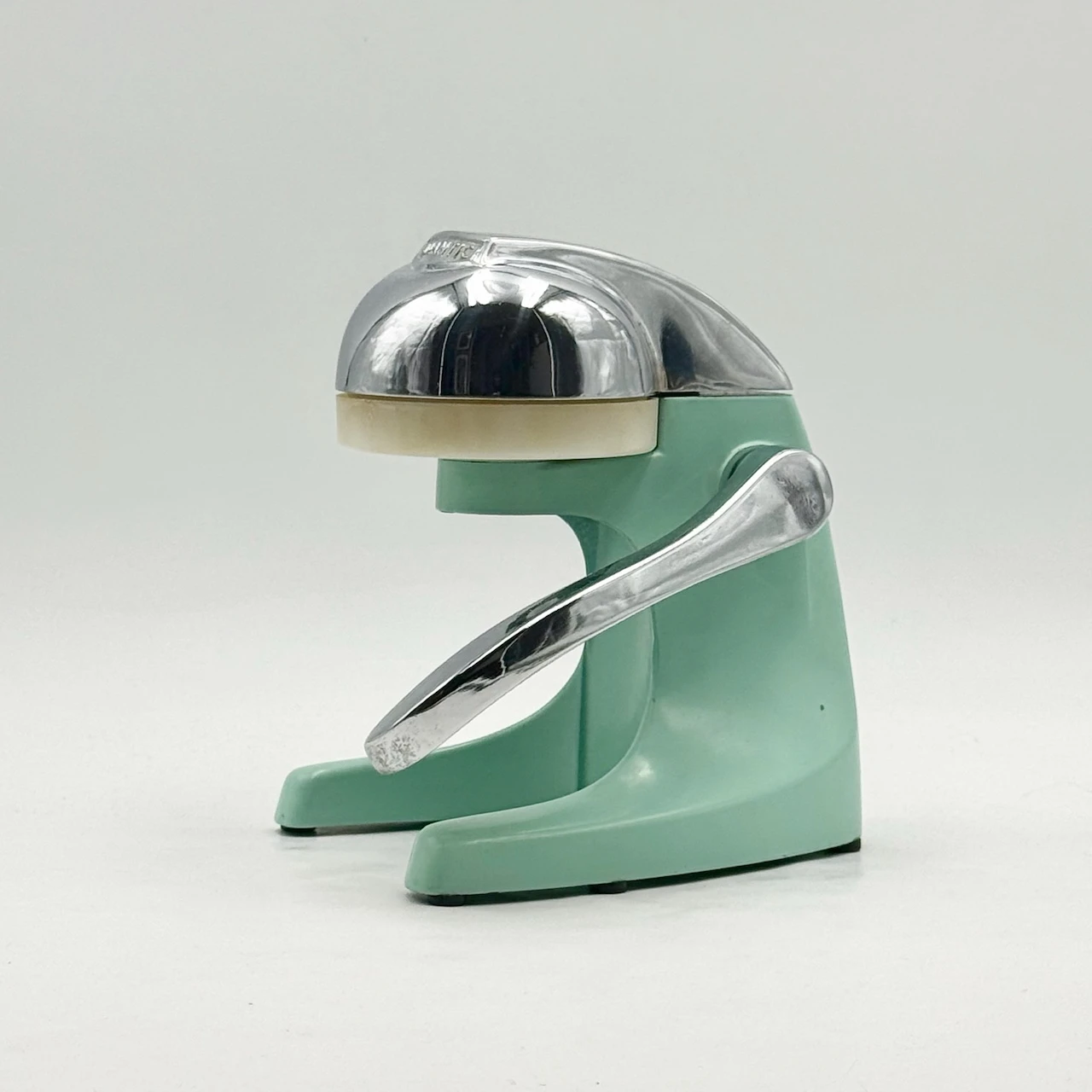 Spremita vintage juicer teal green chromed steel details Lino Saltini design